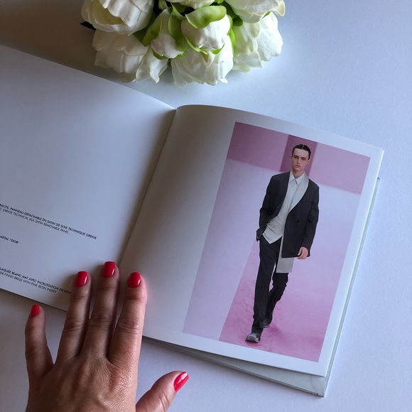 DIOR Catalog "Summer 2020 Men's Collection" Fashion Lookbook Book - Picture 7 of 10